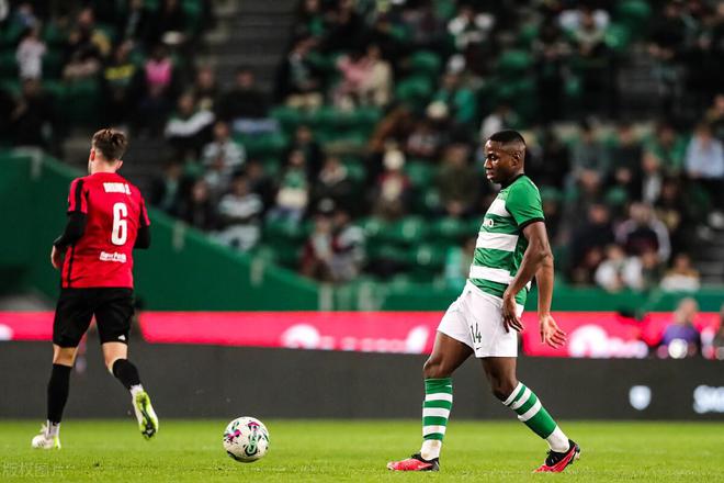 开云体育地址-波尔图队士气高涨客场豪取三分