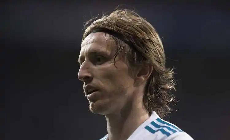 曼联连续输局,莫德里奇缺阵暴露问题 曼联连续输局,莫德里奇缺阵暴露问题