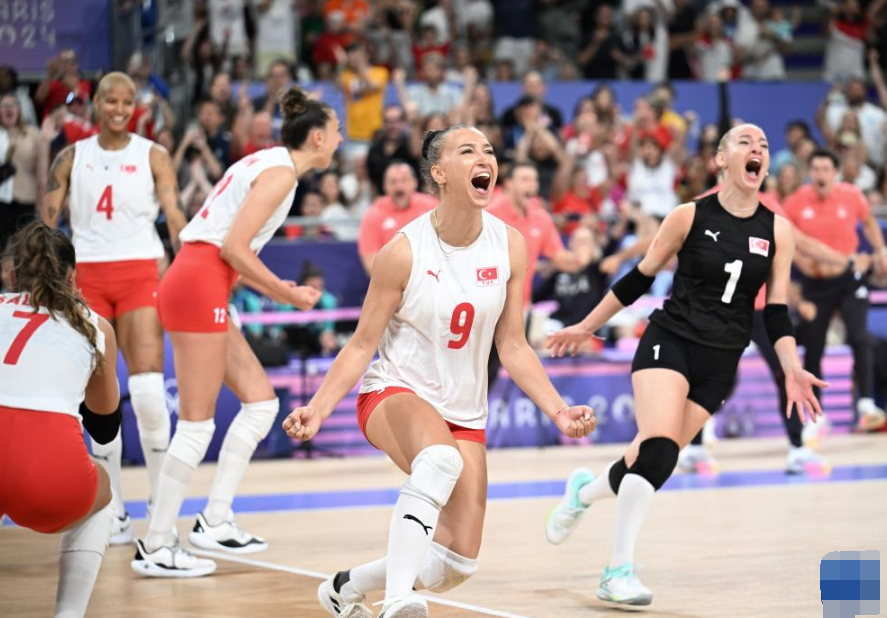 开云体育直播-土耳其队与西班牙队火拼，酣畅淋漓