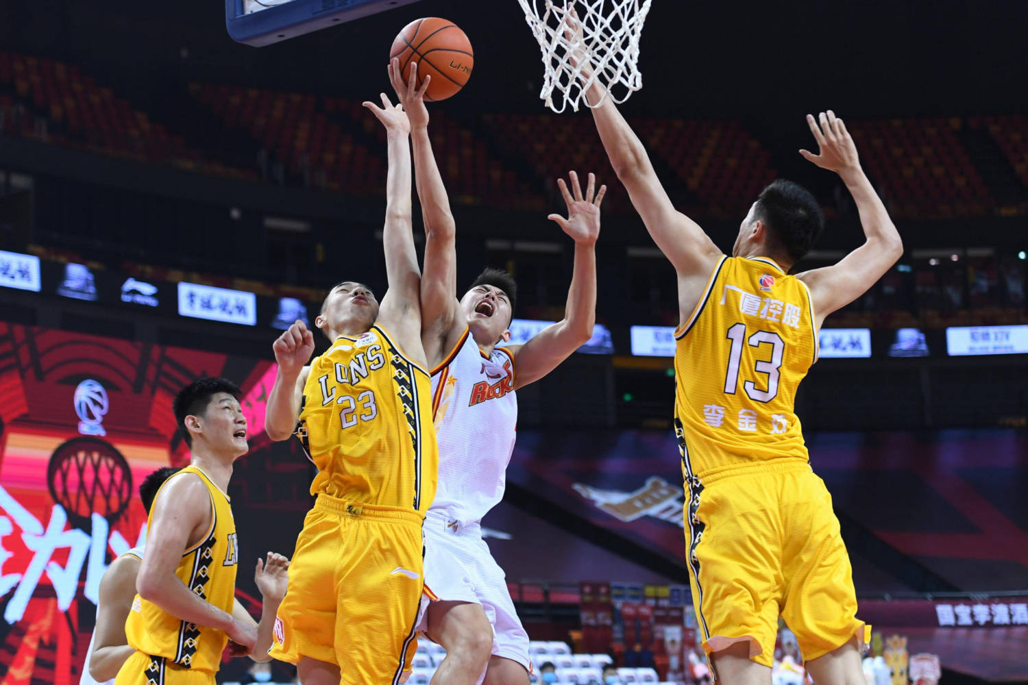 开云体育官网入口-进攻与防守平衡表现，球队整体实力蒸蒸日上的简单介绍