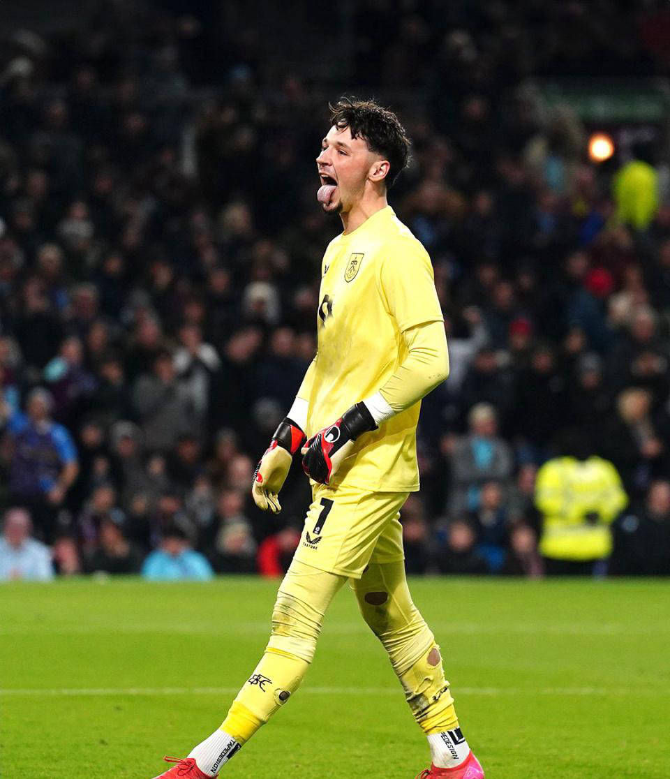 切尔西客场挑战伯恩利,争夺三分 切尔西客场挑战伯恩利,争夺三分