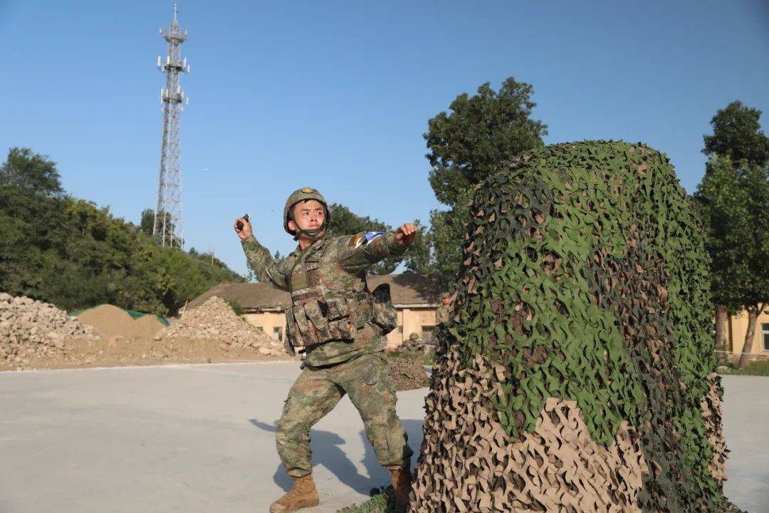 开云体育官方入口-包含火箭主帅现场谈队员训练状态期待未来变革的词条