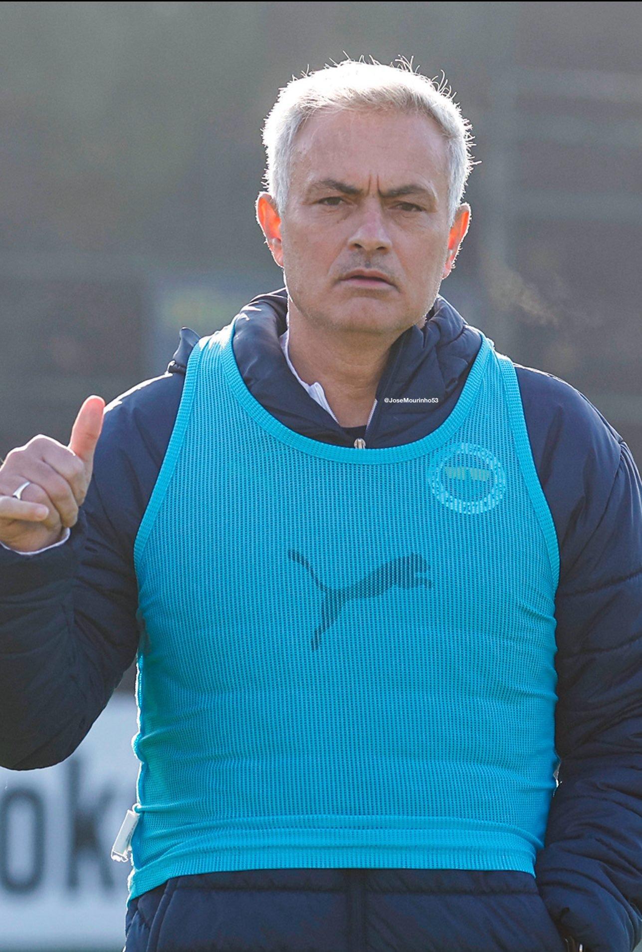 开云体育网站-热刺主帅穆里尼奥：球队需要更多射门机会