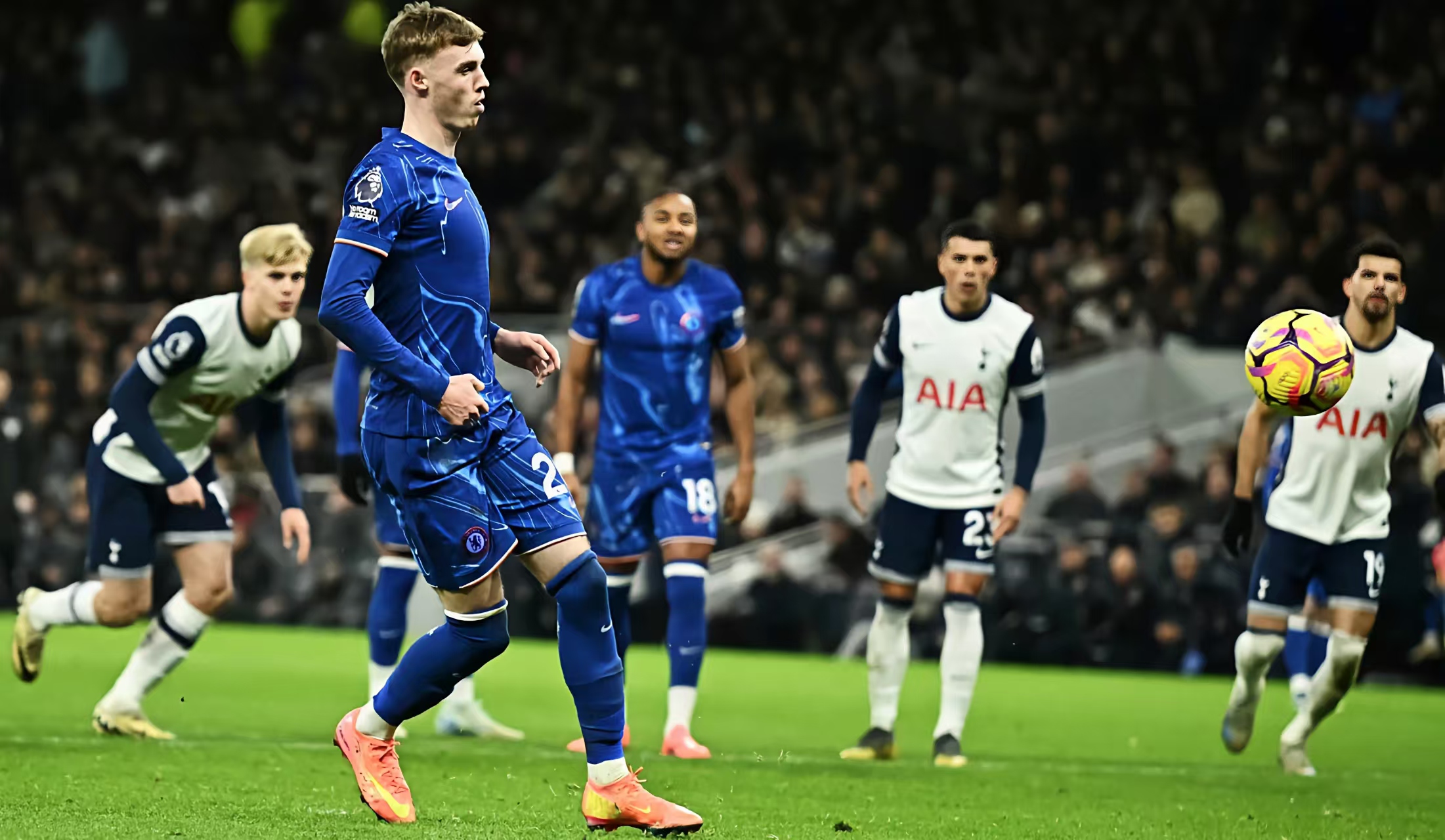 切尔西客场不敌阿森纳,遭遇连败 切尔西客场不敌阿森纳,遭遇连败