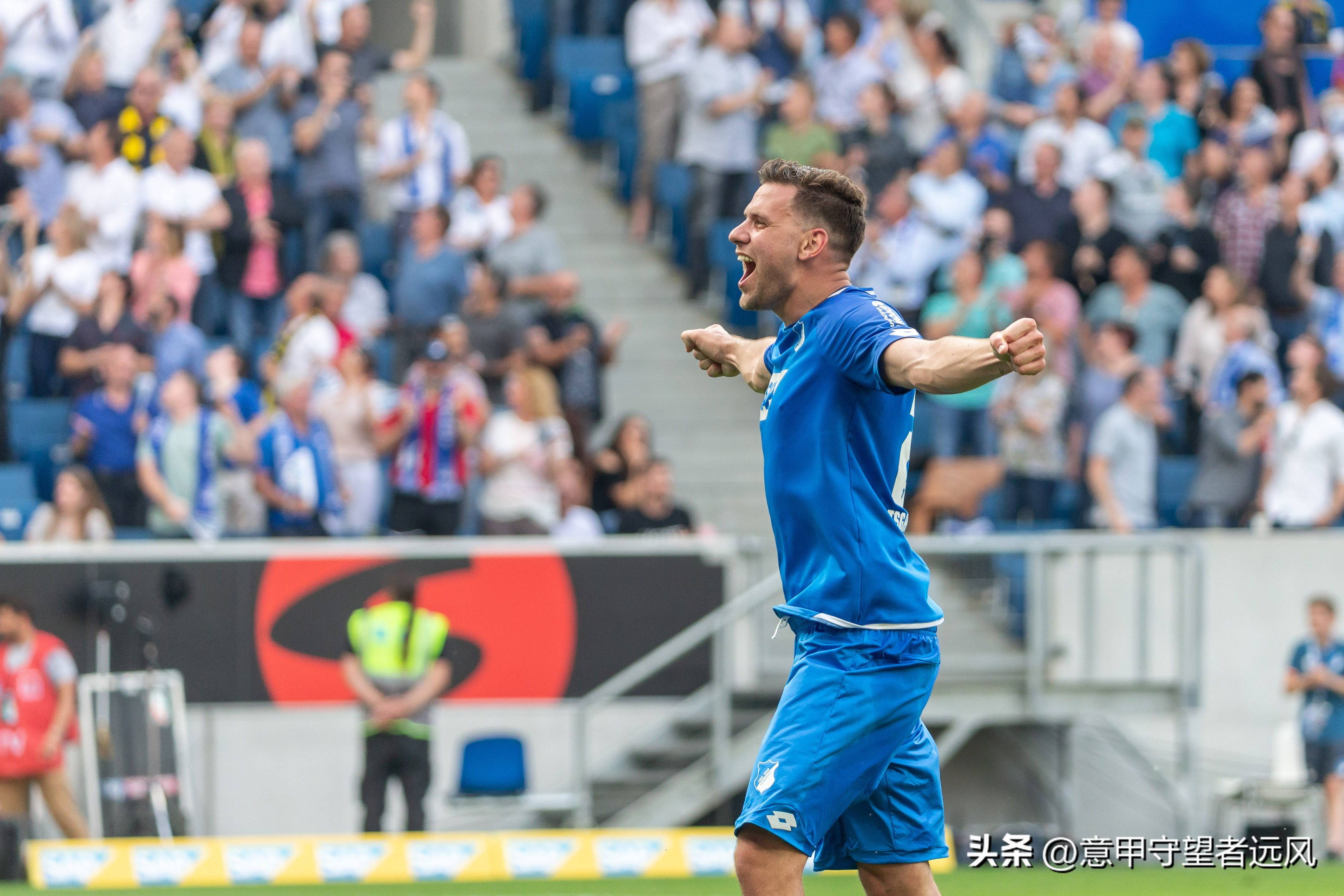 美因茨重返赢球轨道,球员团结一心的简单介绍 美因茨重返赢球轨道,球员团结一心的简单介绍