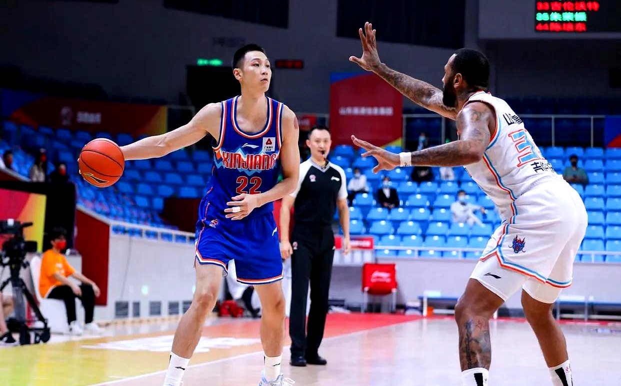 开云体育亚洲官网-包含新疆男篮全队统一作战开展激烈攻守战斗的词条