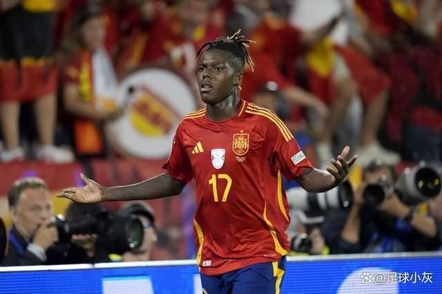 西班牙队在比赛中发挥出色,成功晋级 西班牙队在比赛中发挥出色,成功晋级