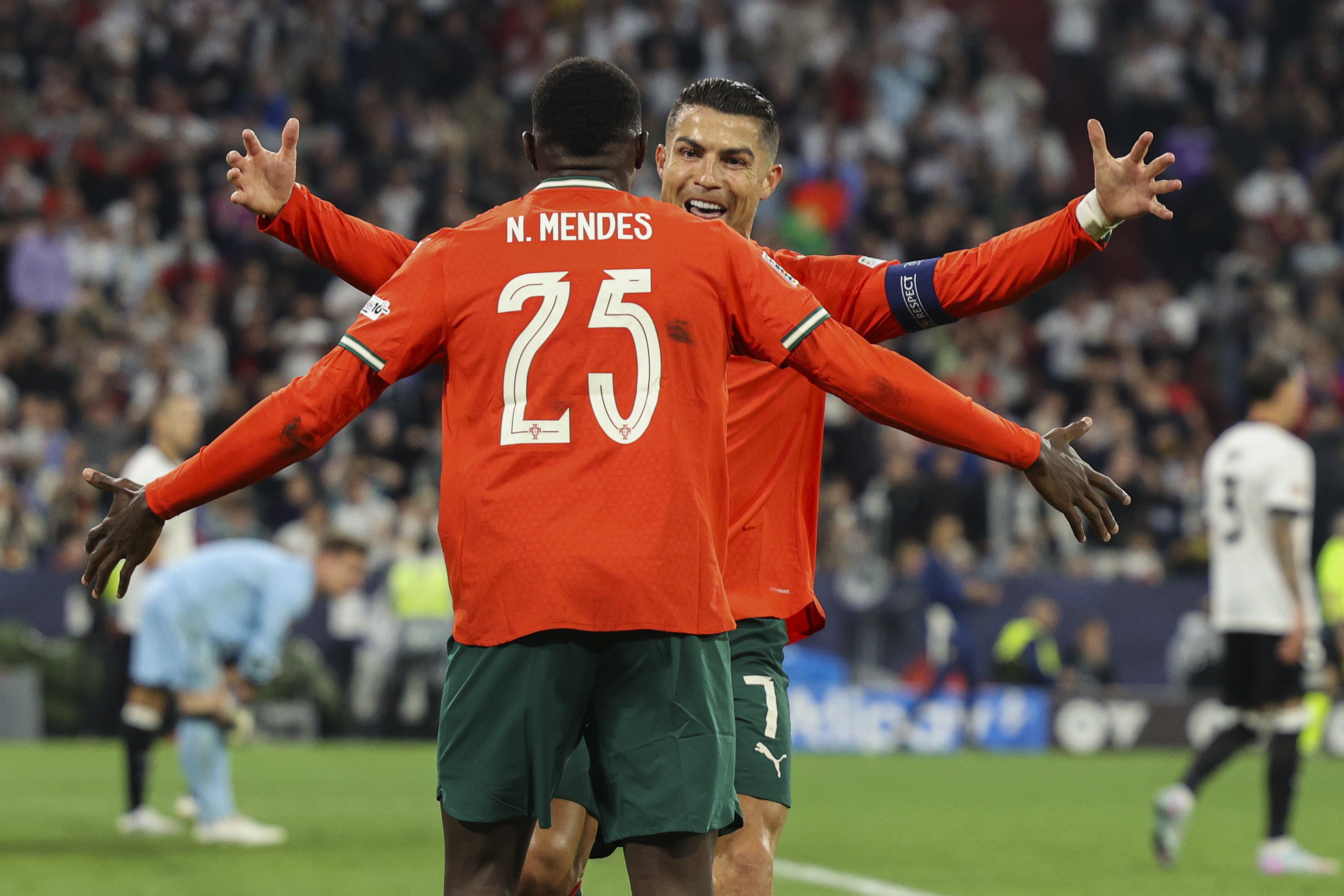 开云体育在线-葡萄牙国家队表现不佳，被爆冷门负于实力较弱对手