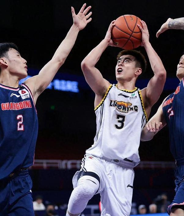 开云体育官网入口-包含湖南队斩获连胜，冲击榜首位置的词条