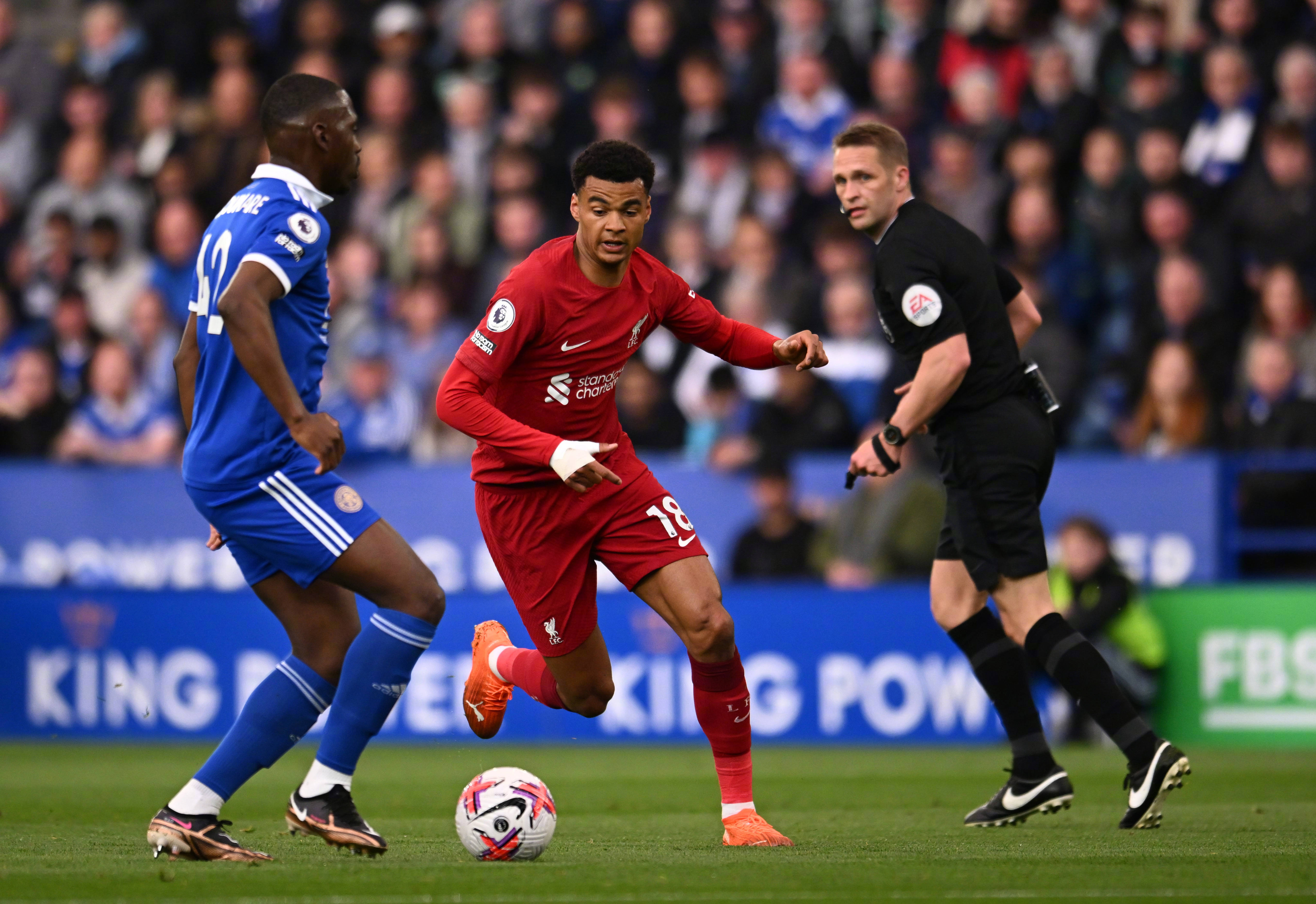 关于利物浦客场-完胜沃特福德，取得胜利的信息