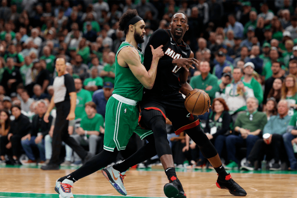 包含猛龙击败凯尔特人,西亚卡姆关键时刻稳定表现的词条 包含猛龙击败凯尔特人,西亚卡姆关键时刻稳定表现的词条